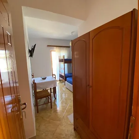 Tani Aparthotel