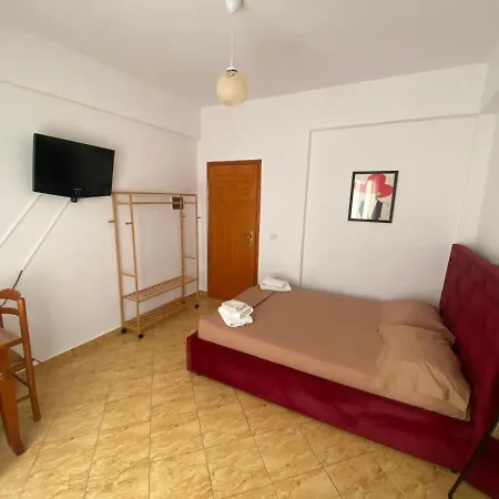 Tani Aparthotel *