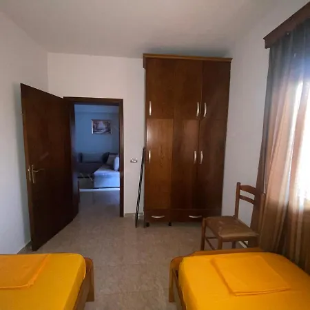 Aparthotel Tani *